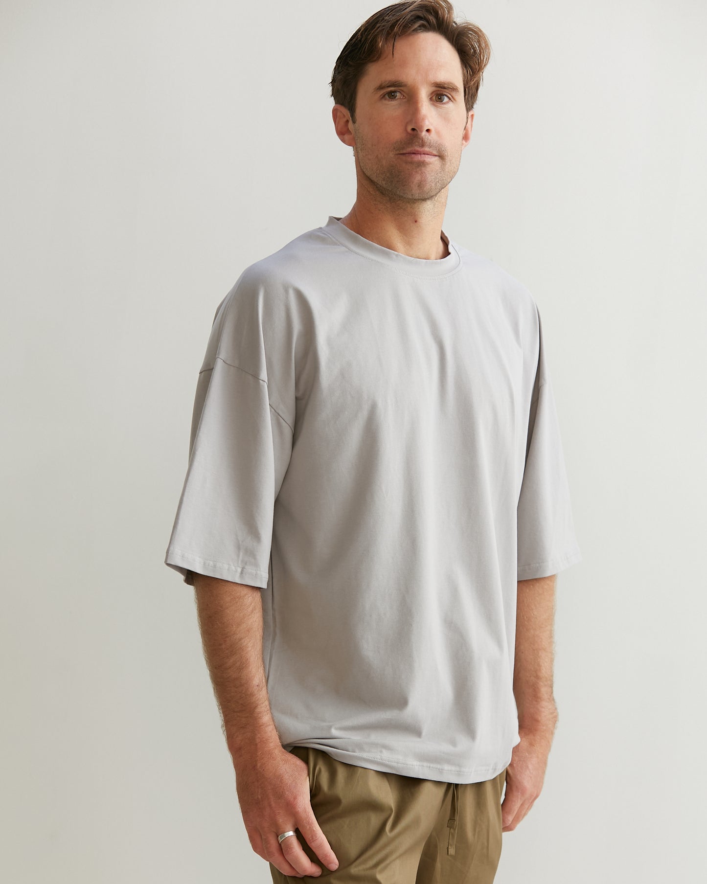 SUNRISE SLEEP TEE IN GREY